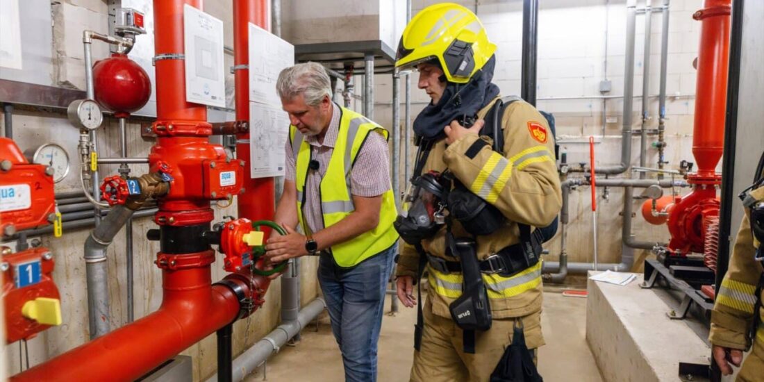 Opleidingsmodule beschikbaar voor bestrijding van brand in een bouwwerk met sprinklers
