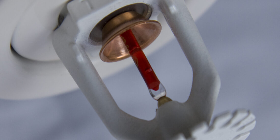 Sprinklerinstallaties kunnen (woning)bouw versnellen, regelgeving remt toepassing