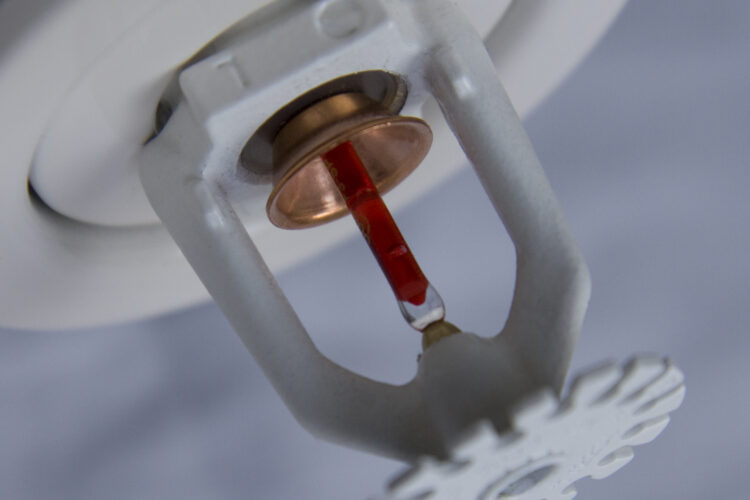 Sprinklerinstallaties kunnen (woning)bouw versnellen, regelgeving remt toepassing